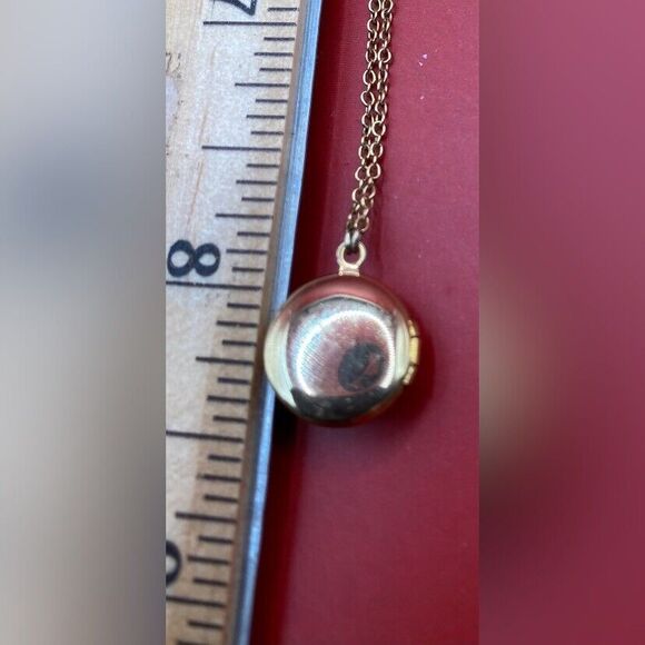 Vintage Women’s Necklace Locket Gold Tone Filigree 16” - Picture 3 of 5